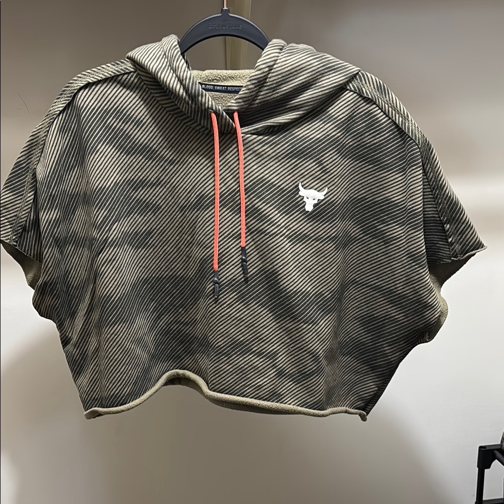 Under Armour Hooded Crop Short Sleeve Sweatshirt